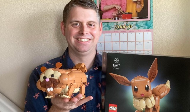 华体会网站-Reddit网友用乐高伊布套装拼出大牙狸_新浪新闻