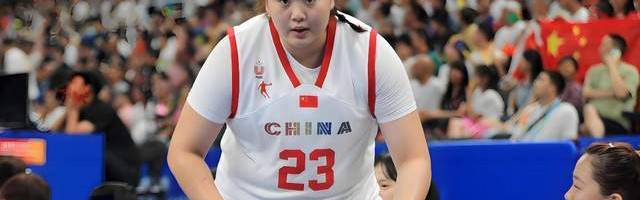 华体会官方-2米01刘禹彤、2米26张子宇、1米92陈明伶！中国女篮三大中锋入选